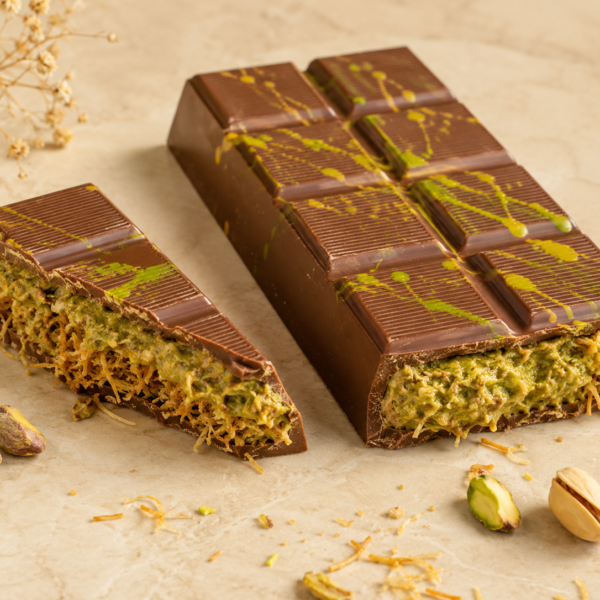 250g Large Pistachio And Kunafa Pastry Chocolate Bar